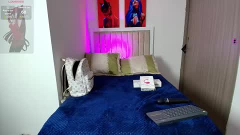 zoey_dim online show from January 14, 5:04 am