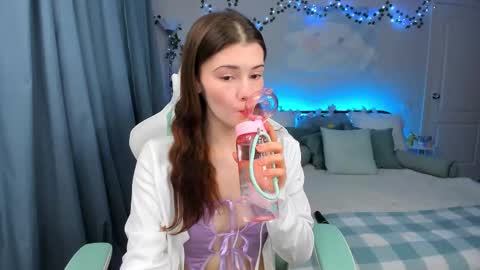 Zoey Lane online show from November 6, 3:09 am