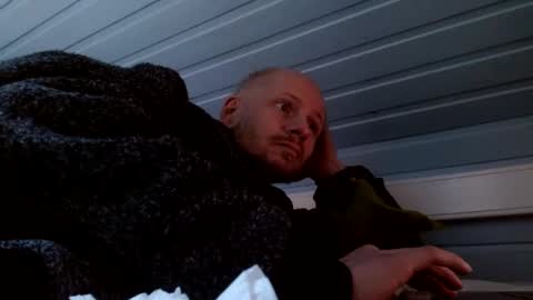 Snapshot of zolexthomas chatting on December 20, 2:48 pm zolexthomas online show from December 20, 2:48 pm