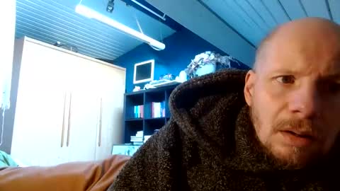 Snapshot of zolexthomas chatting on January 3, 11:03 am zolexthomas online show from January 3, 11:03 am