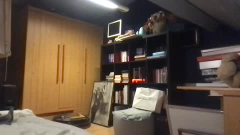 Snapshot of zolexthomas chatting on December 26, 7:05 pm zolexthomas online show from December 26, 7:05 pm