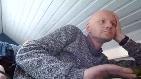 Snapshot of zolexthomas chatting on February 19, 3:49 pm zolexthomas online show from February 19, 3:49 pm