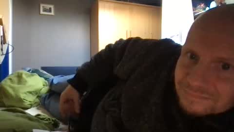 Snapshot of zolexthomas chatting on September 17, 4:32 pm zolexthomas online show from September 17, 4:32 pm