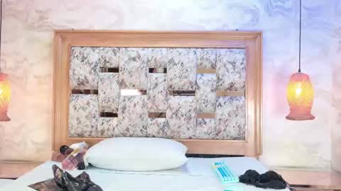 zoley  online show from December 23, 3:13 am