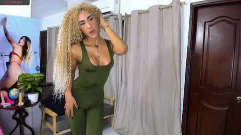 zou_quira online show from February 13, 2:48 am