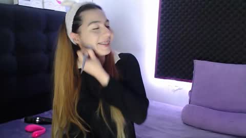 zpzphot online show from October 22, 10:11 pm