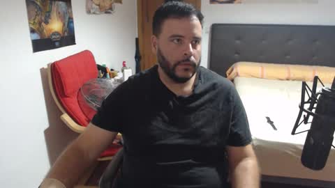 Snapshot of zuheyla26 chatting on September 15, 7:04 pm Zuheyla online show from September 15, 7:04 pm