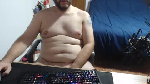 Snapshot of zuheyla26 chatting on January 4, 7:44 pm Zuheyla online show from January 4, 7:44 pm