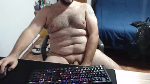 Snapshot of zuheyla26 chatting on February 22, 7:03 pm Zuheyla online show from February 22, 7:03 pm