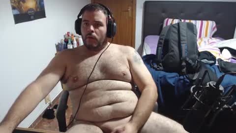 Snapshot of zuheyla26 chatting on December 4, 10:24 pm Zuheyla online show from December 4, 10:24 pm