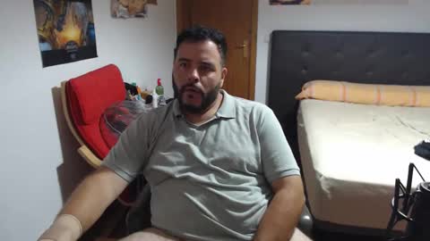 Snapshot of zuheyla26 chatting on September 13, 7:05 pm Zuheyla online show from September 13, 7:05 pm