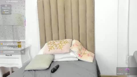 Im Zusan My schedule is from 1030pm to 430 am colombian time online show from April 15, 8:06 am