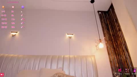 Zara online show from November 15, 8:10 pm