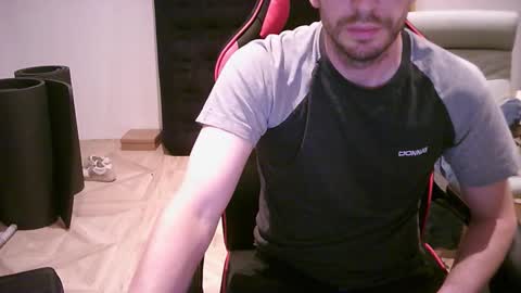 Snapshot of zyriosben chatting on September 20, 2:53 pm zyriosben online show from September 20, 2:53 pm