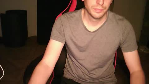 Snapshot of zyriosben chatting on November 1, 12:37 pm zyriosben online show from November 1, 12:37 pm