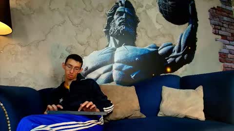 Zyro Nigth online show from January 5, 7:28 pm