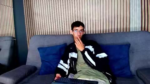 Zyro Nigth online show from December 2, 11:47 pm