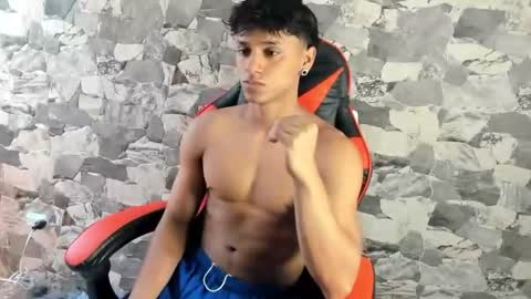 zyzz_1812 online show from June 16, 7:29 pm